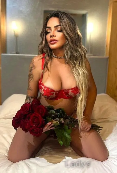 Angel (34) – Call Girl & Independent Escort Service in Versailles - Gallery Photo 5