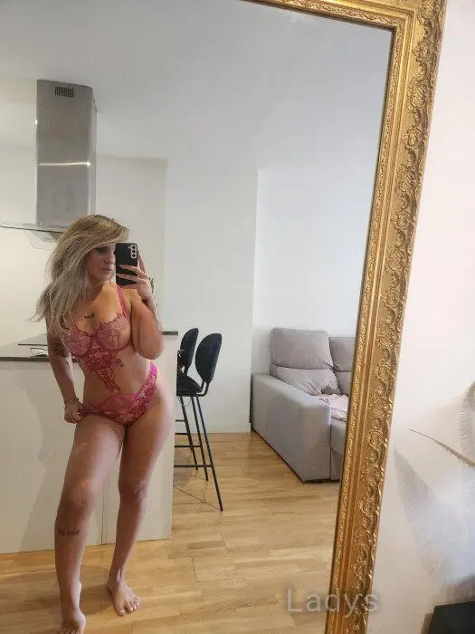 Clara Mancini (26) – Call Girl & Independent Escort Service in Ávila - Gallery Photo 5
