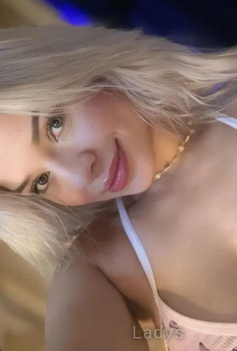 Lenia (20) – Call Girl & Independent Escort Service in Vlora - Gallery Photo 3