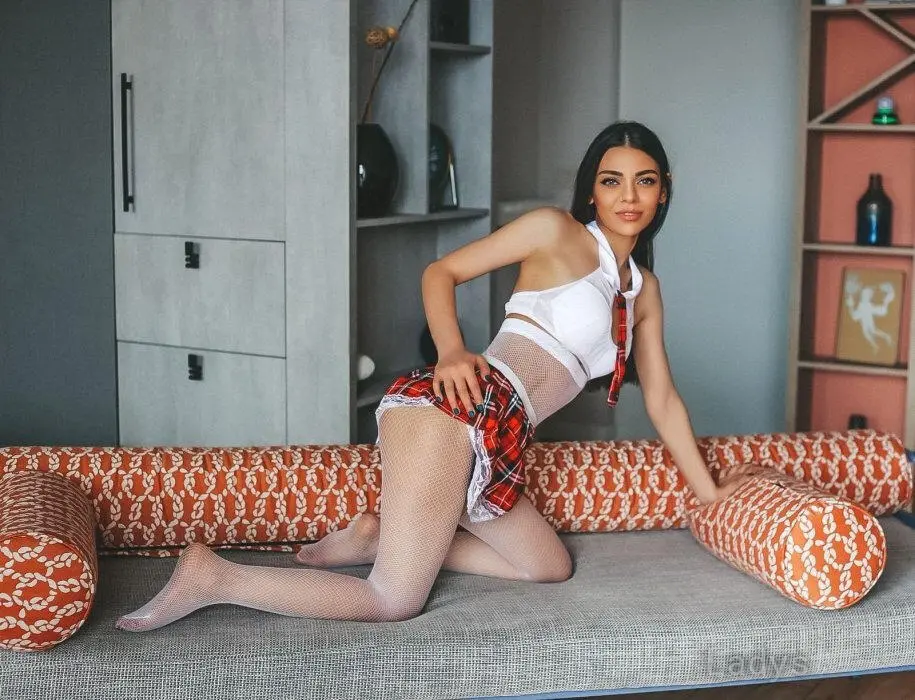 Alici (21) – Call Girl & Independent Escort Service in Vlora - Gallery Photo 3