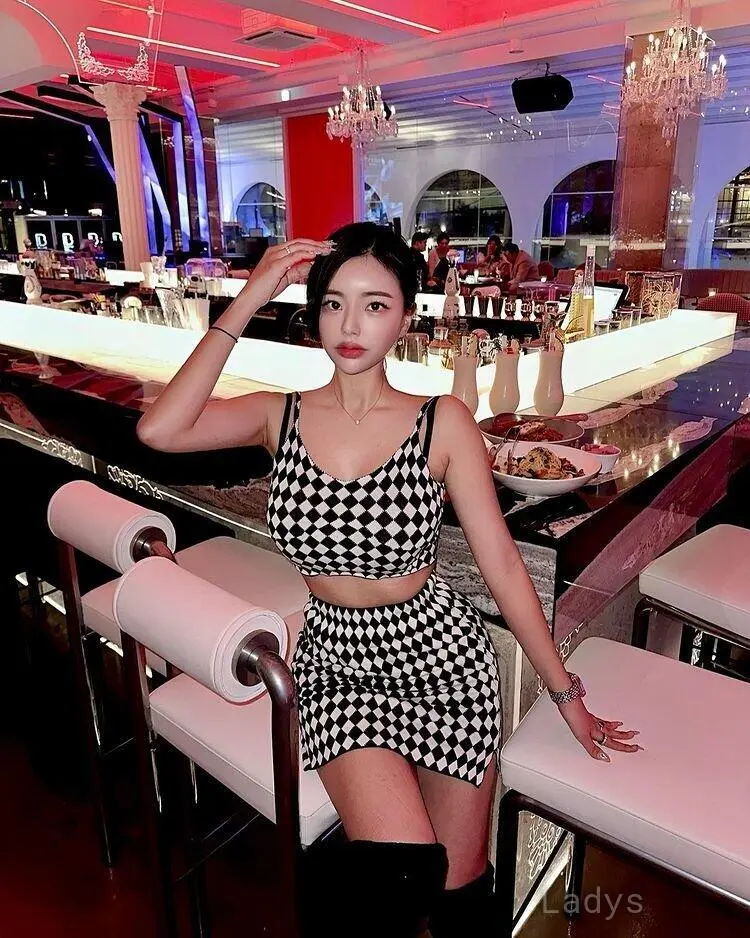 Hotgirl (24) – Call Girl & Independent Escort Service in Wanzhou - Gallery Photo 4