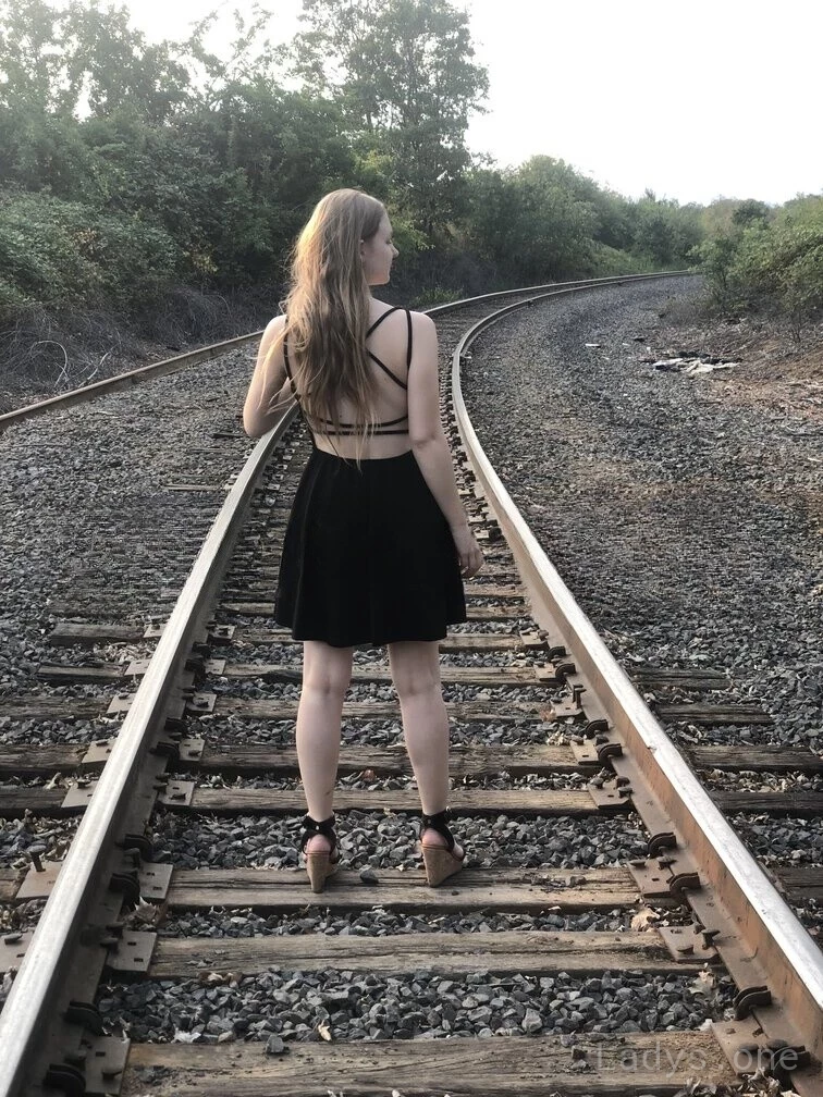 Erika (19) – Call Girl & Independent Escort Service in Warren - Gallery Photo 3