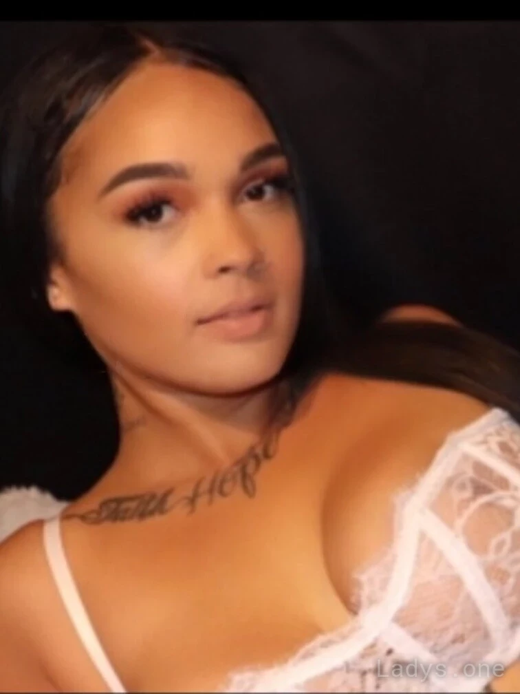 Malani (28) – Call Girl & Independent Escort Service in Warwick - Gallery Photo 5