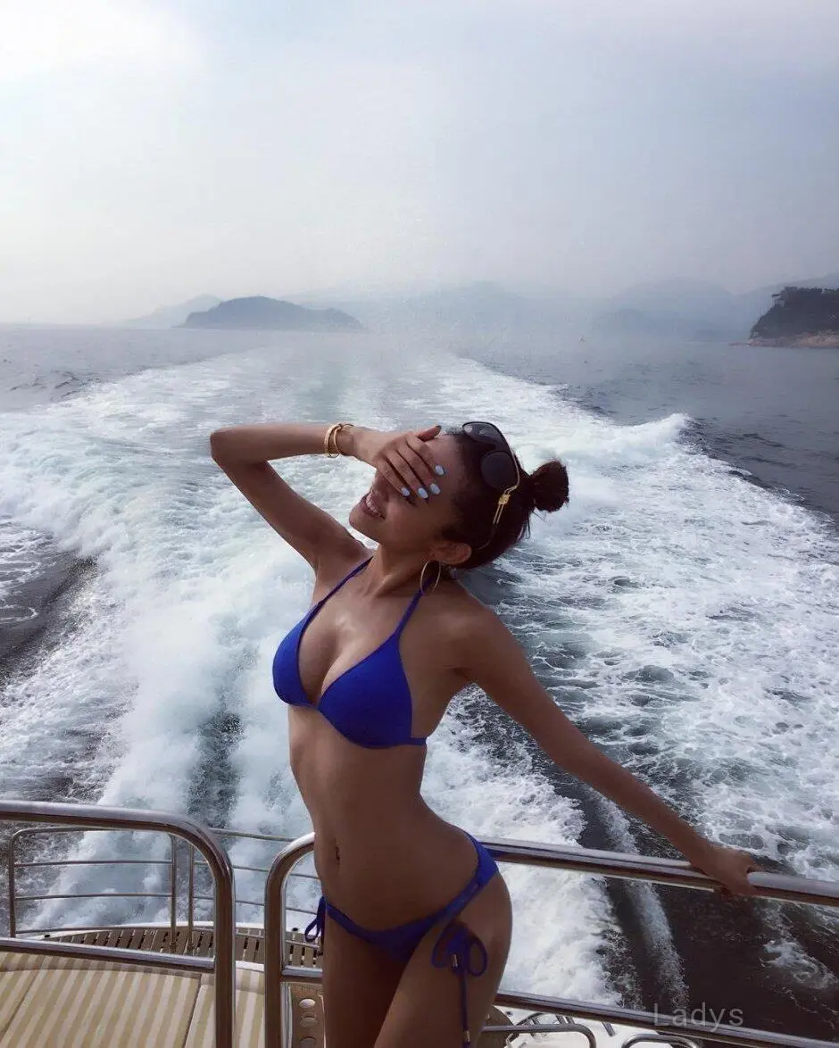 Amy (26) – Call Girl & Independent Escort Service in Weifang - Gallery Photo 5