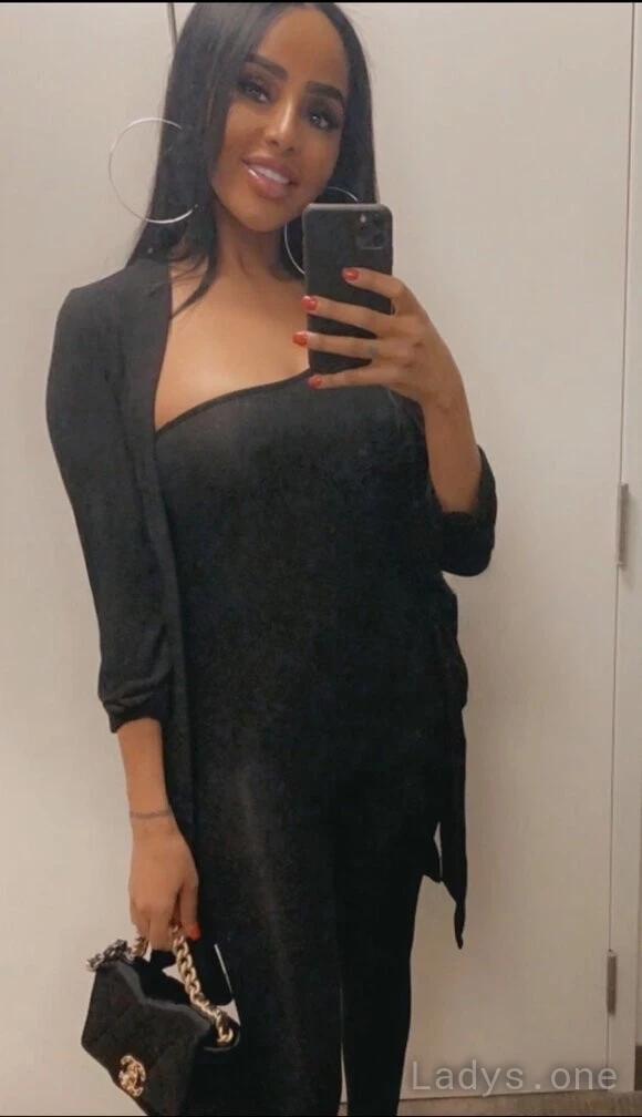 Zara (24) – Call Girl & Independent Escort Service in Wheeling - Gallery Photo 5