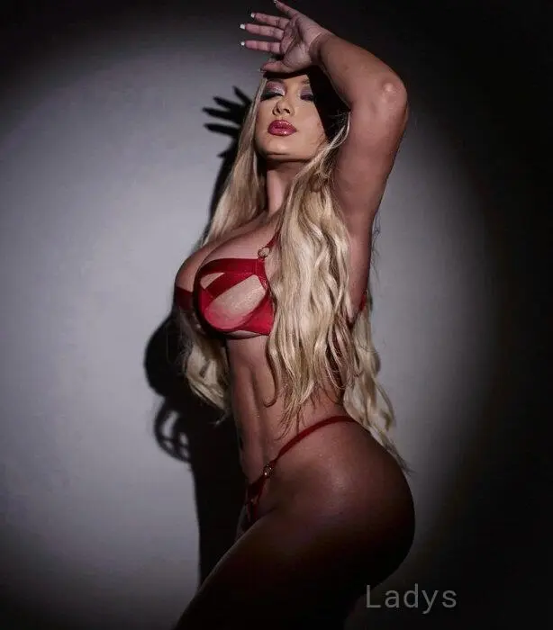 Sheyna (32) – Call Girl & Independent Escort Service in Wiener Neustadt - Gallery Photo 5