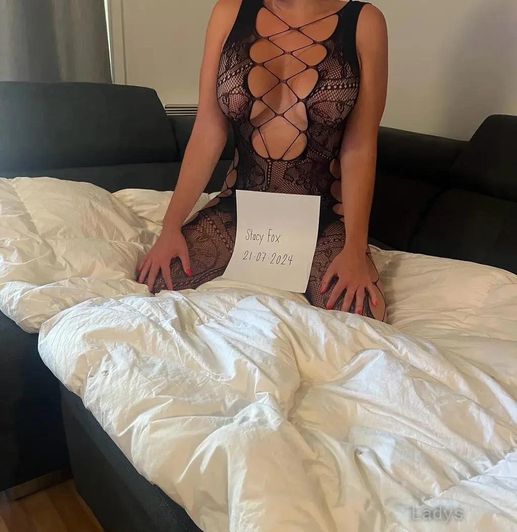 Stacy Fox (28) – Call Girl & Independent Escort Service in Winnipeg - Gallery Photo 4