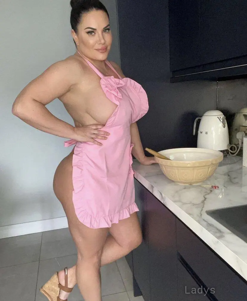 Nichole (28) – Call Girl & Independent Escort Service in Woking - Gallery Photo 2