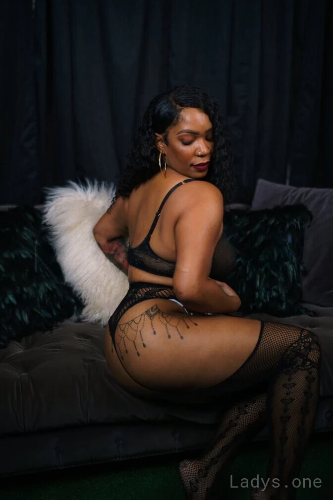 Monique Dayy (33) – Call Girl & Independent Escort Service in Woonsocket - Gallery Photo 3
