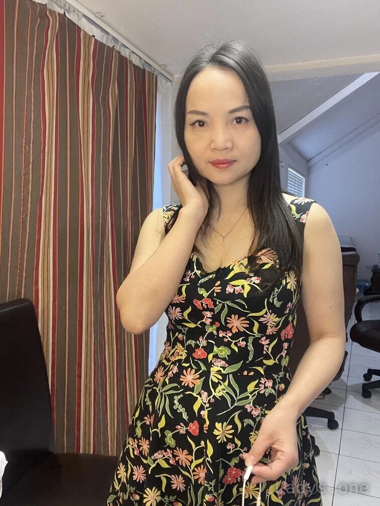 Sabrina (22) – Call Girl & Independent Escort Service in Woonsocket - Gallery Photo 2
