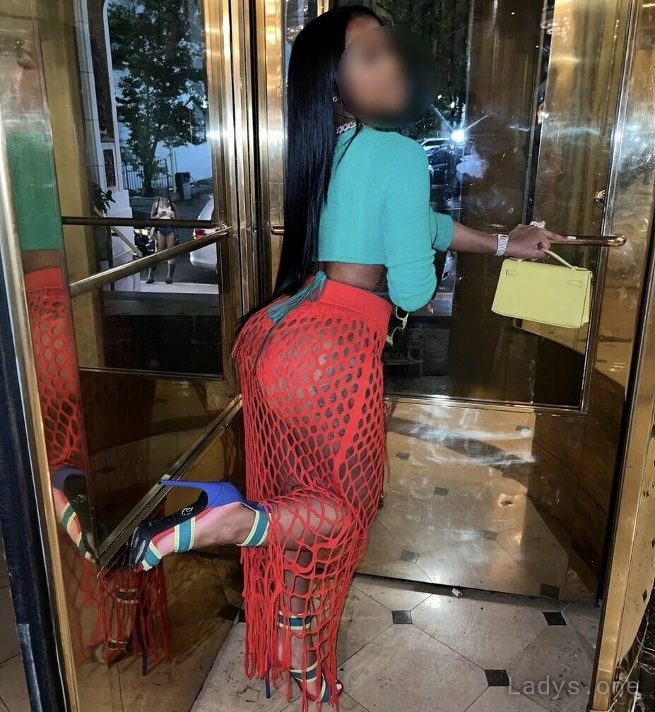 Lira (21) – Call Girl & Independent Escort Service in Worcester - Gallery Photo 2