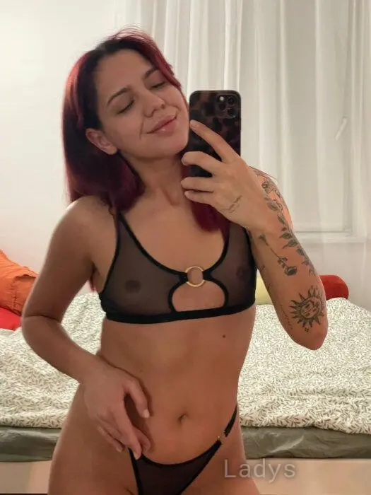 Alisa (21) – Call Girl & Independent Escort Service in Wrocław - Gallery Photo 3