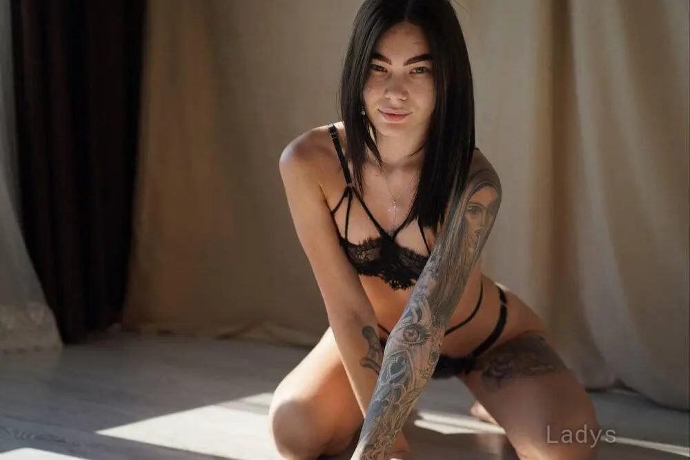 Lolita (23) – Call Girl & Independent Escort Service in Wrocław - Gallery Photo 2