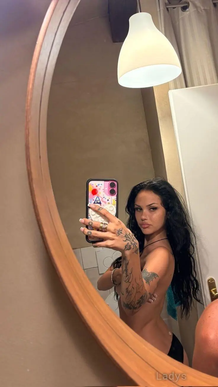 Della (25) – Call Girl & Independent Escort Service in Wyoming - Gallery Photo 4