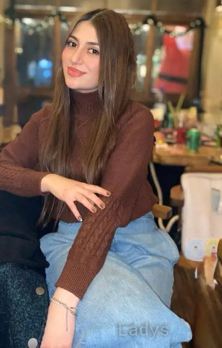 Yara (23) – Call Girl & Independent Escort Service in York - Gallery Photo 3