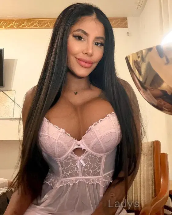 Suzy (23) – Call Girl & Independent Escort Service in Zadar - Gallery Photo 4