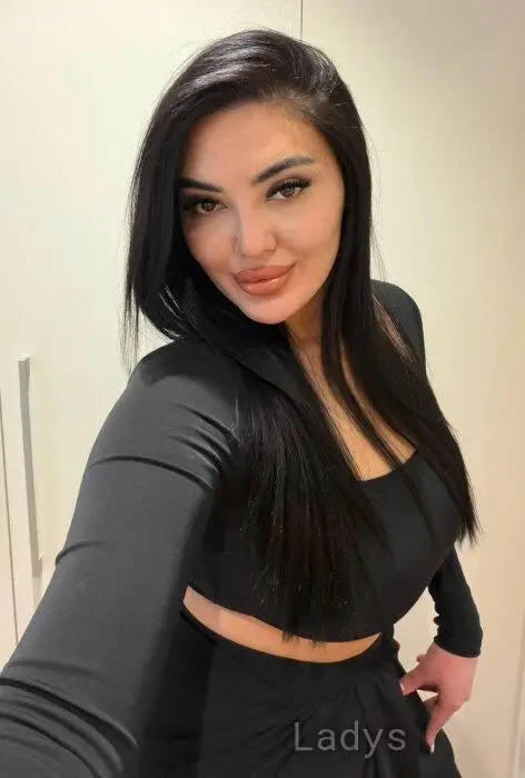 Liza (26) – Call Girl & Independent Escort Service in Zagreb - Gallery Photo 3