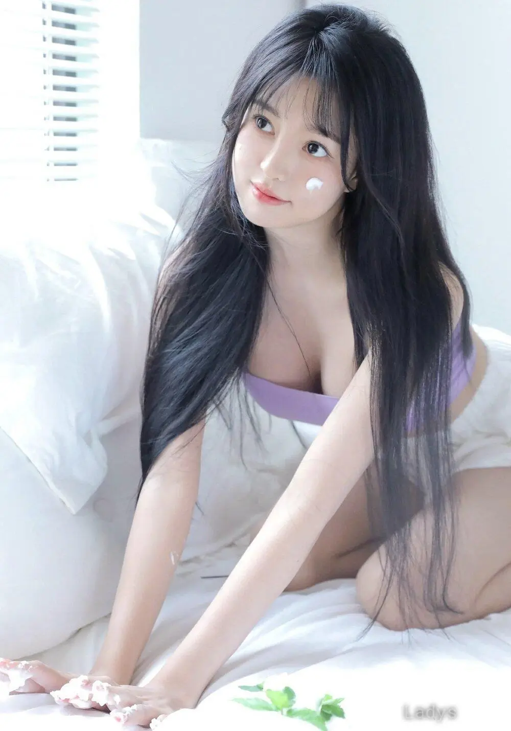 Yueyue (23) – Call Girl & Independent Escort Service in Zhaoqing - Gallery Photo 3