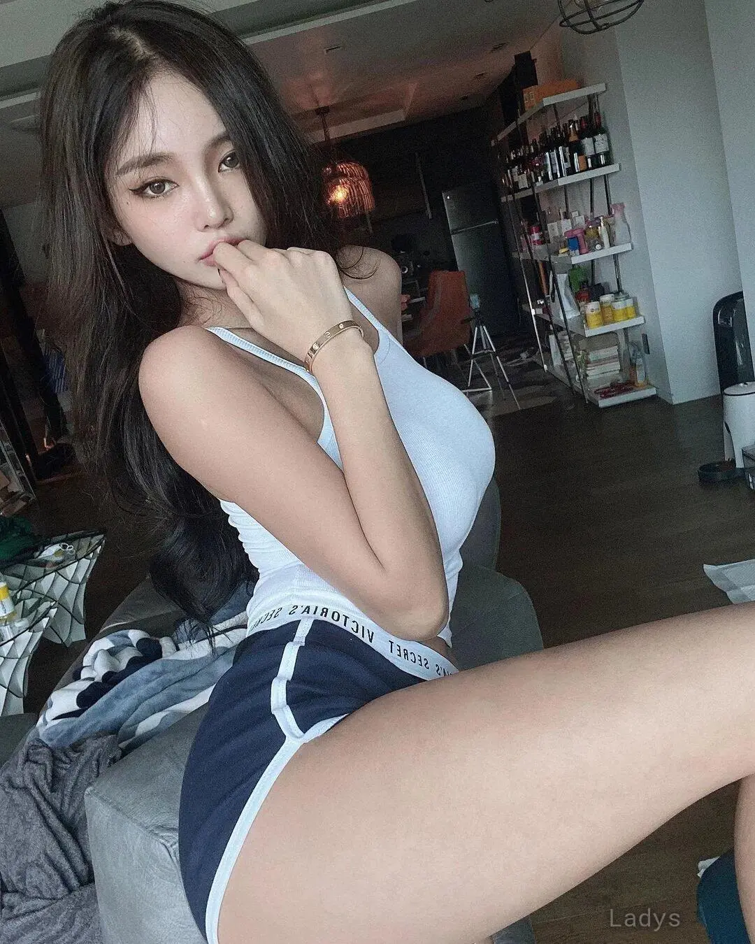 Miranda (24) – Call Girl & Independent Escort Service in Zhenjiang - Gallery Photo 4