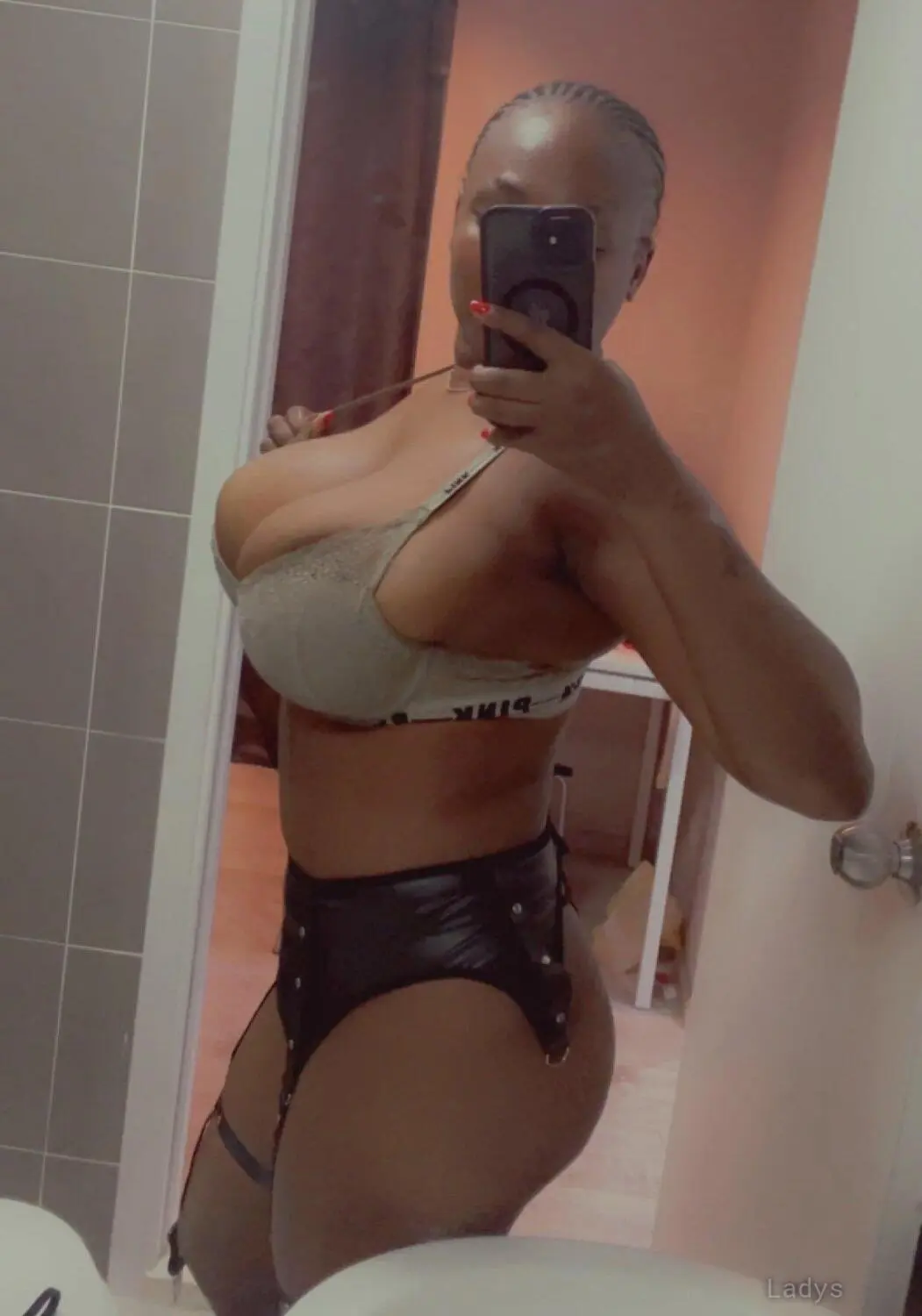 Bae (25) – Call Girl & Independent Escort Service in Zibo - Gallery Photo 5