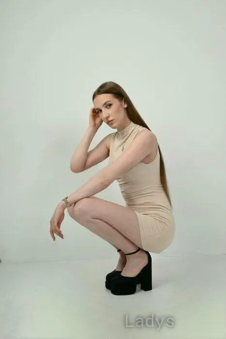 Luna (20) – Call Girl & Independent Escort Service in Zürich - Gallery Photo 2