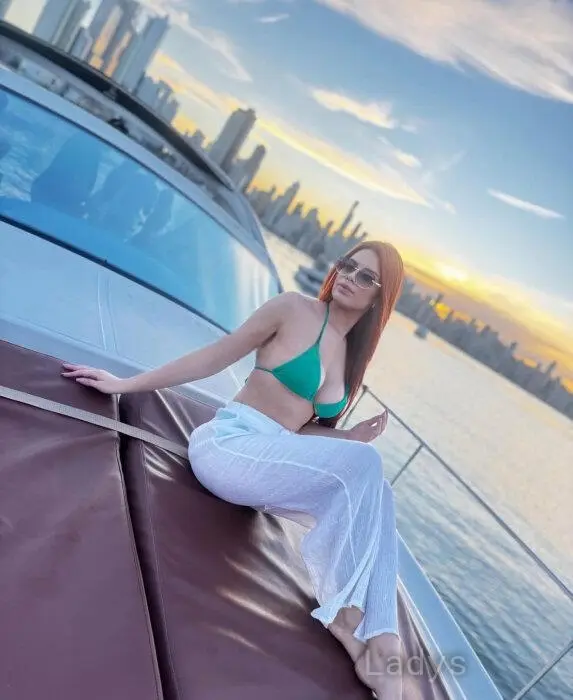 Nina (23) – Call Girl & Independent Escort Service in Zürich - Gallery Photo 4